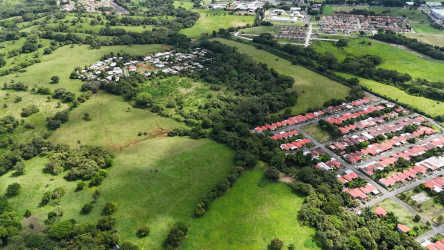 Rolling green landscape with Panamerican Highway access land for development Chiriquí Panama