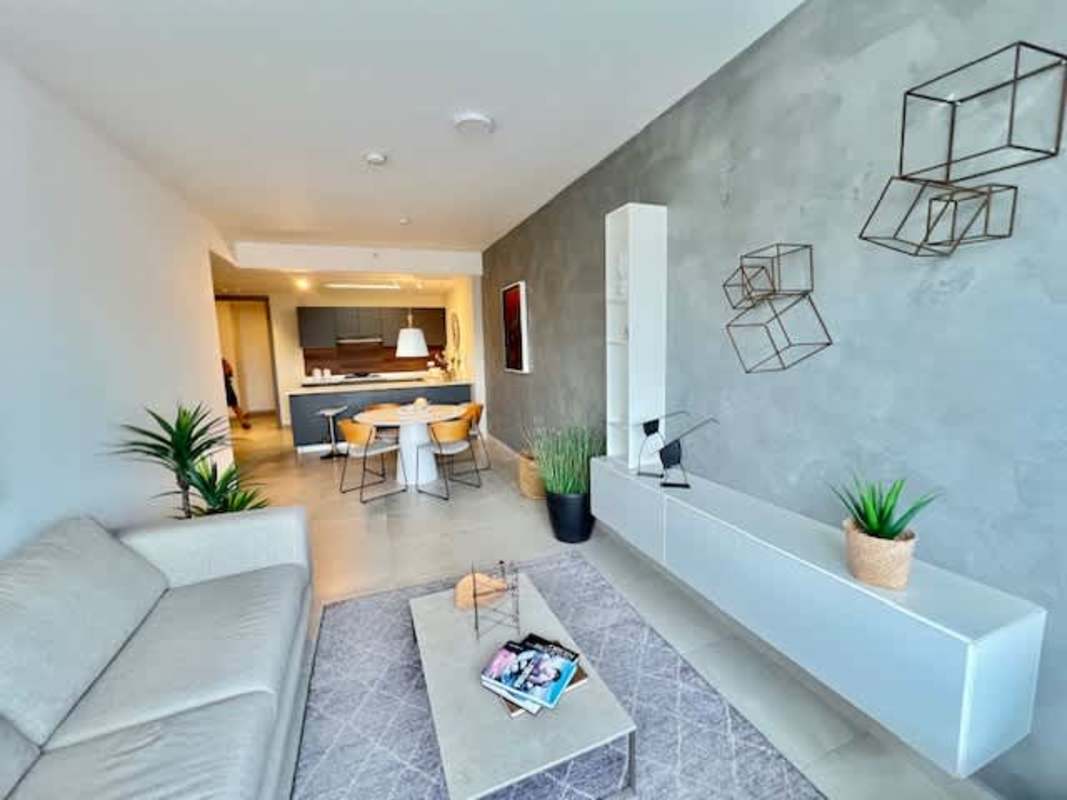 Open kitchen porcelain tile built-in oven gas stove extractor PH Van Gogh Panama City