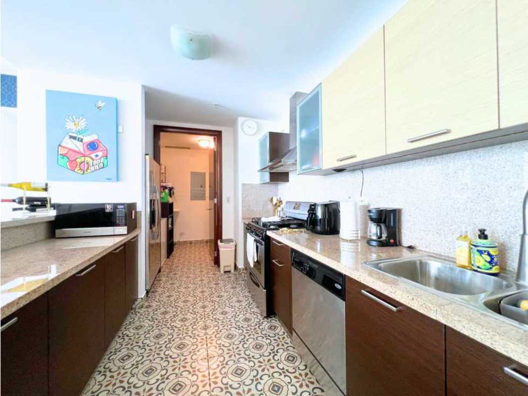 Master bedroom with large windows and Pacific Ocean views PH Dupont Punta Pacifica