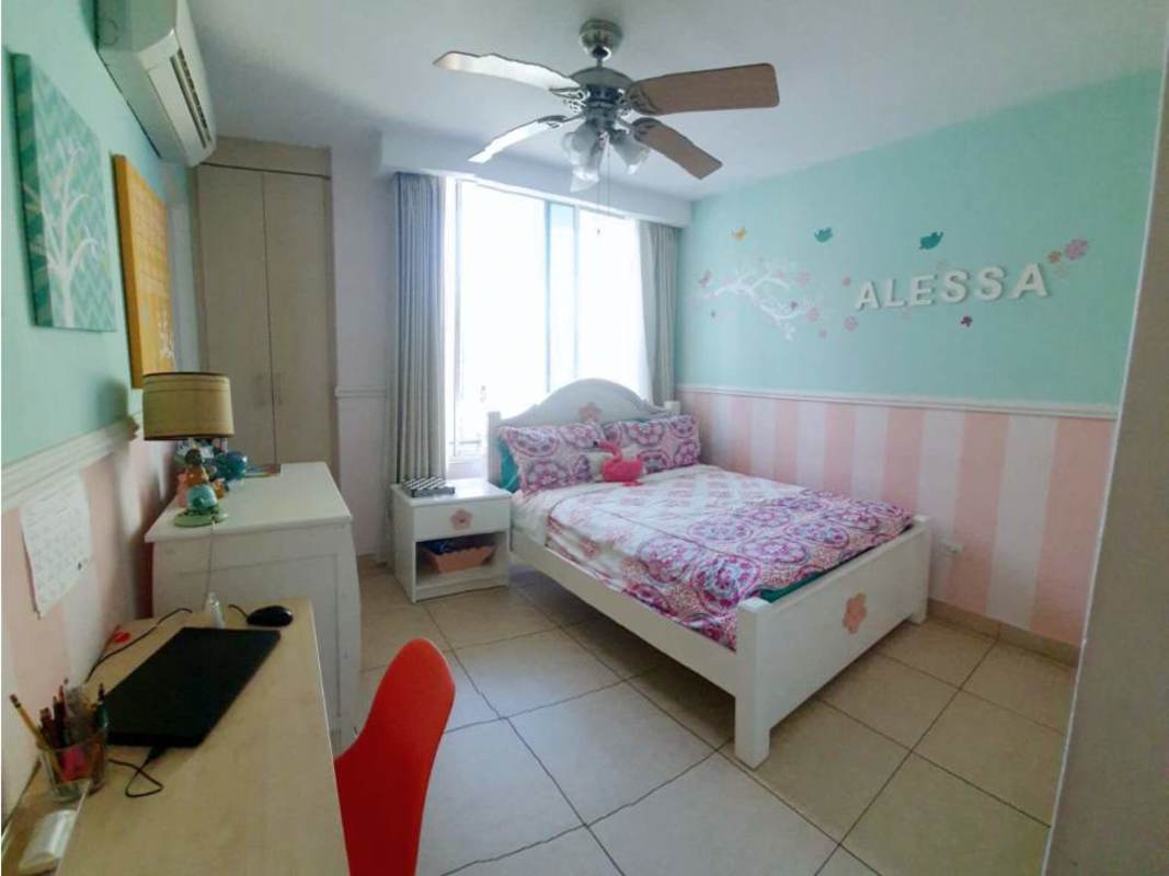 Kids’ room pastel walls bed study desk ceiling fan PH Costa View Costa del Este Panama