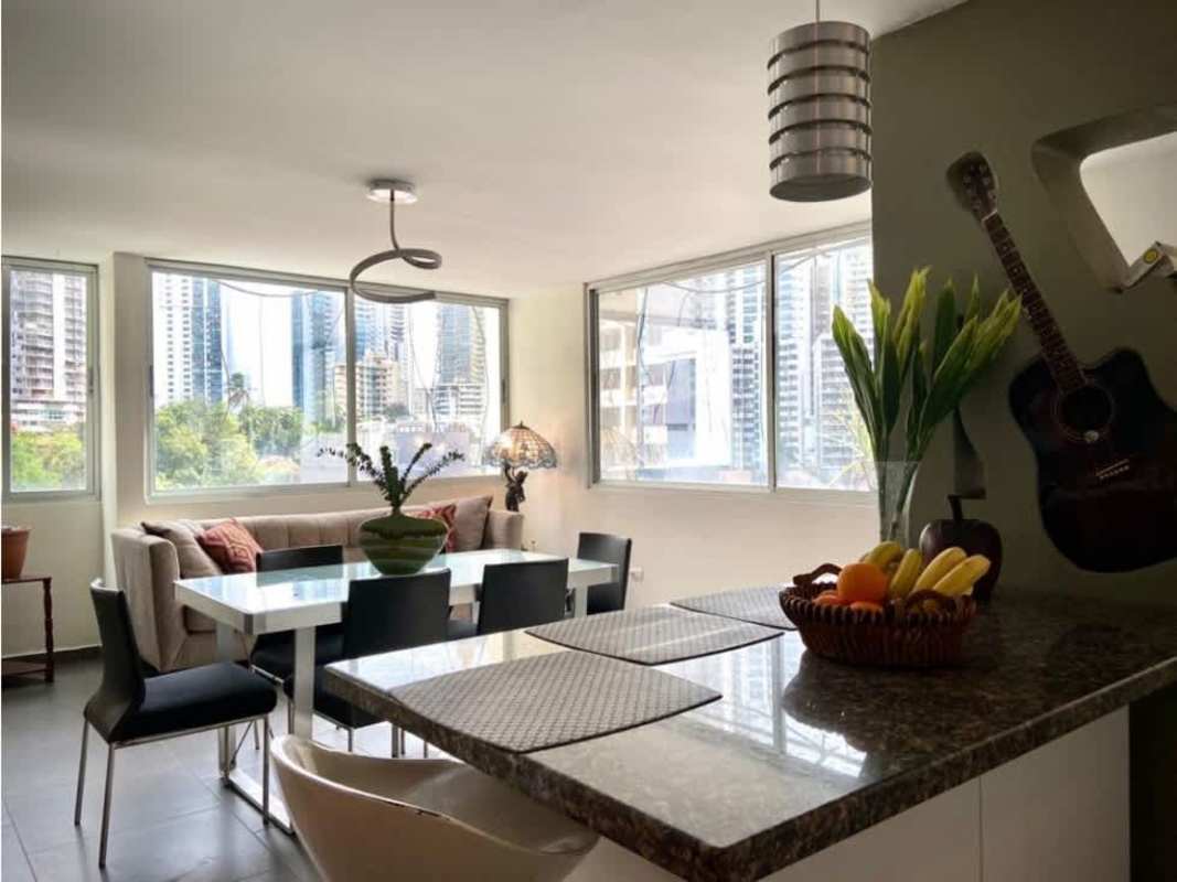 Spacious master bedroom with ocean-view balcony in PH Ocean View Punta Paitilla