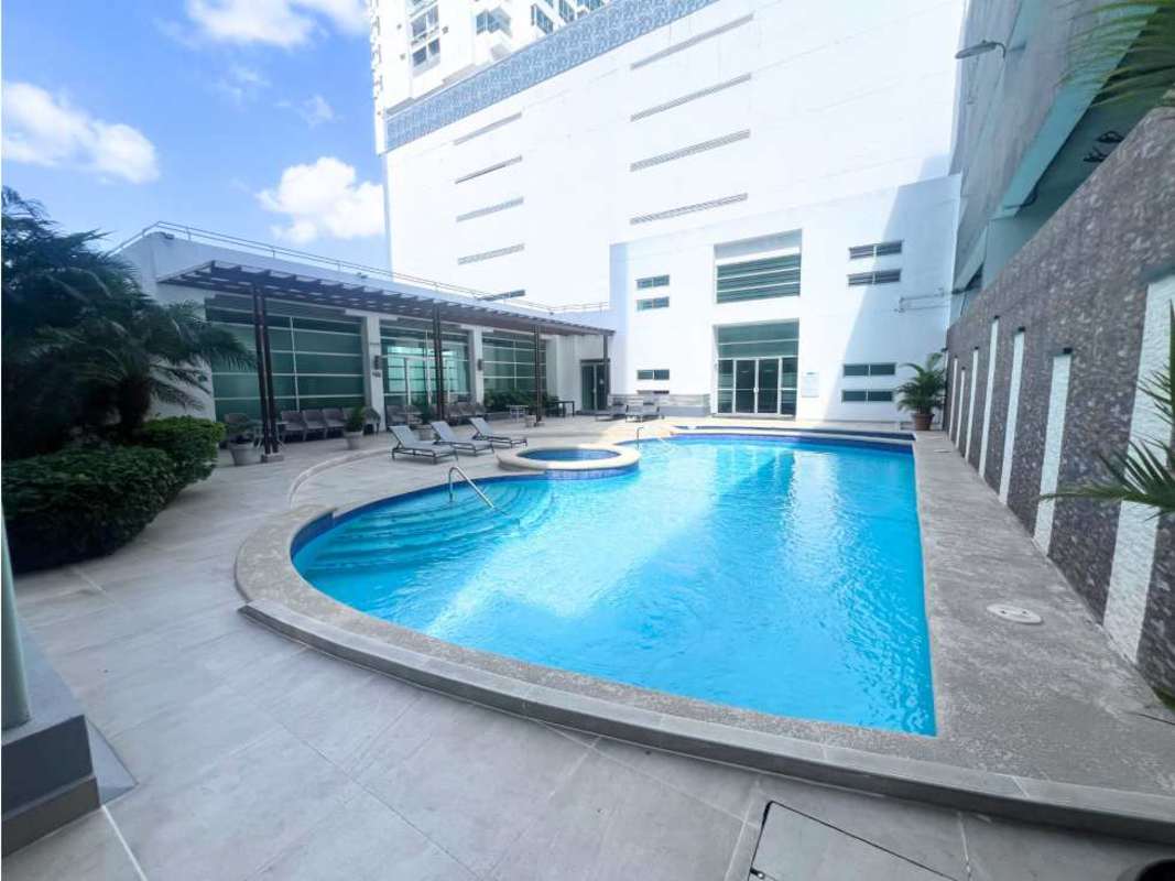 Swimming pool with jacuzzi sun deck PH Pijao Costa del Este Panama