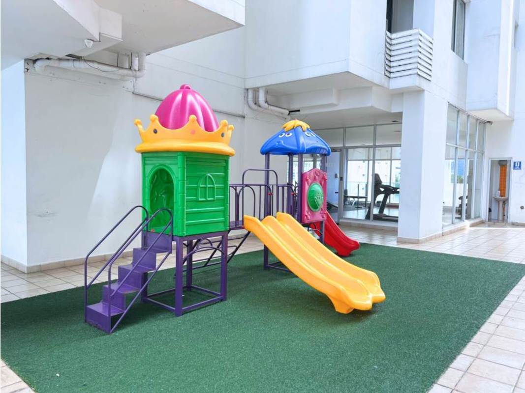 Furnished 1BR Apartment at PH MET San Francisco with Pool