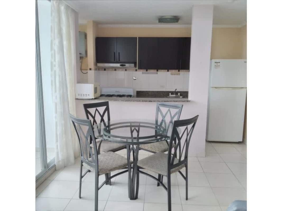 Modern kitchen with granite countertop in PH Montemar San Francisco Panama