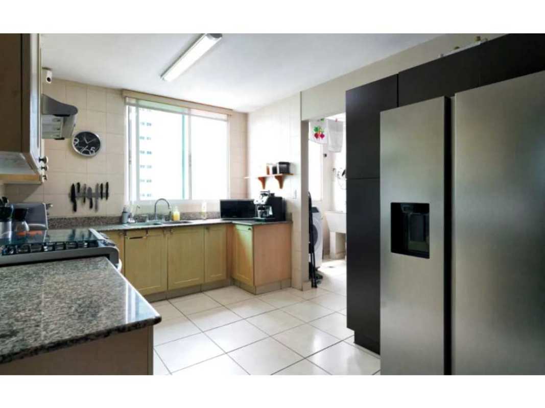 Fully equipped granite kitchen with stainless appliances in PH Bahía Obarrio Panama