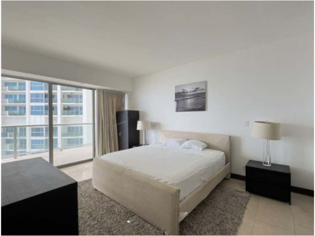 Infinity pool at The Ocean Club Punta Pacifica overlooking Pacific Ocean and skyline