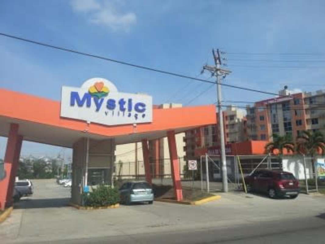 Small kitchen with granite counter and concrete laundry sink PH Mystic Village Don Bosco Panama City