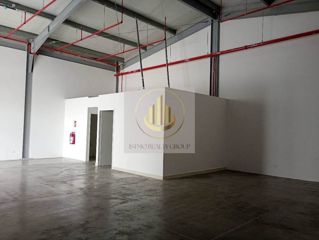 Industrial commercial warehouse with tall open space and sprinkler system for sale