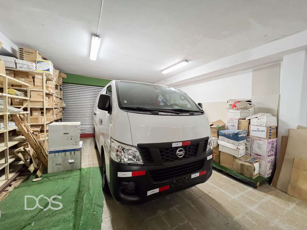 Private office space with certification wall, windows, wooden floors in La Alameda Panama