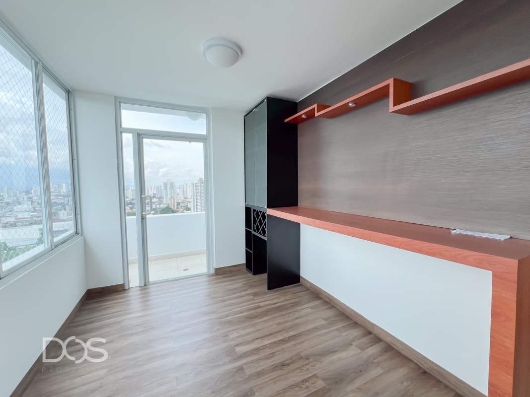 Remodeled closed kitchen with granite counters, center island, appliances in PH Vista Tower Via Argentina Panama