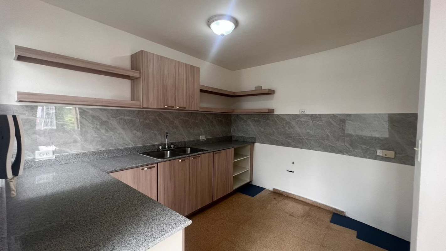 Bright 2BR Apartment with Balcony in PH San Marcos El Dorado