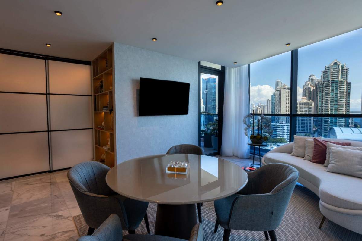 Luxury Furnished Penthouse with Ocean Views Punta Paitilla