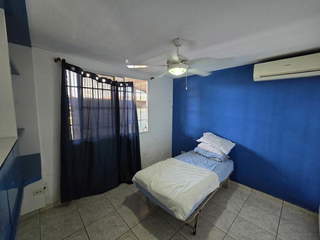 Single-Family House for Rent in José Domingo Espinar - 4 bedrooms