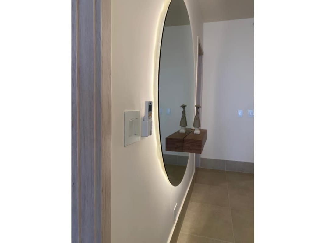 Furnished master bedroom large window golf view walk-in closet PH Santa Maria Panama