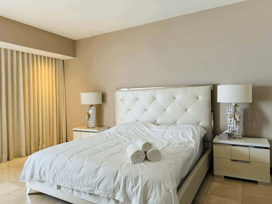 Panoramic balcony with ocean and skyline views PH The Ocean Club Punta Pacifica