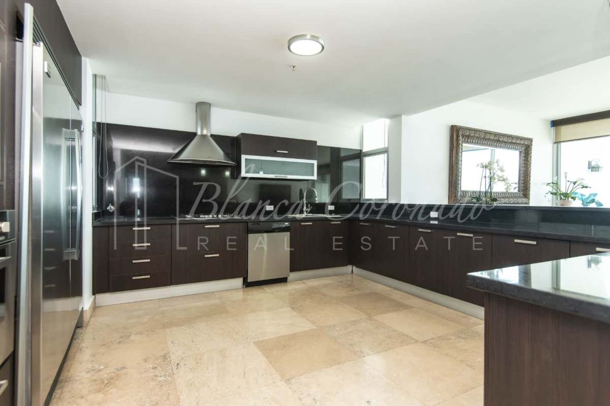 Modern dining room with ocean view floor-to-ceiling glass PH Ocean Sky