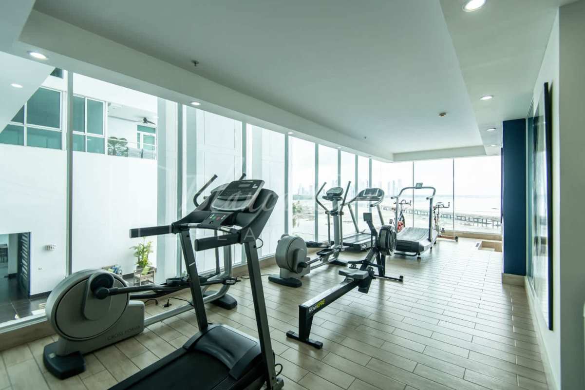 Condo gym with panoramic ocean and city views in Coco del Mar Panama