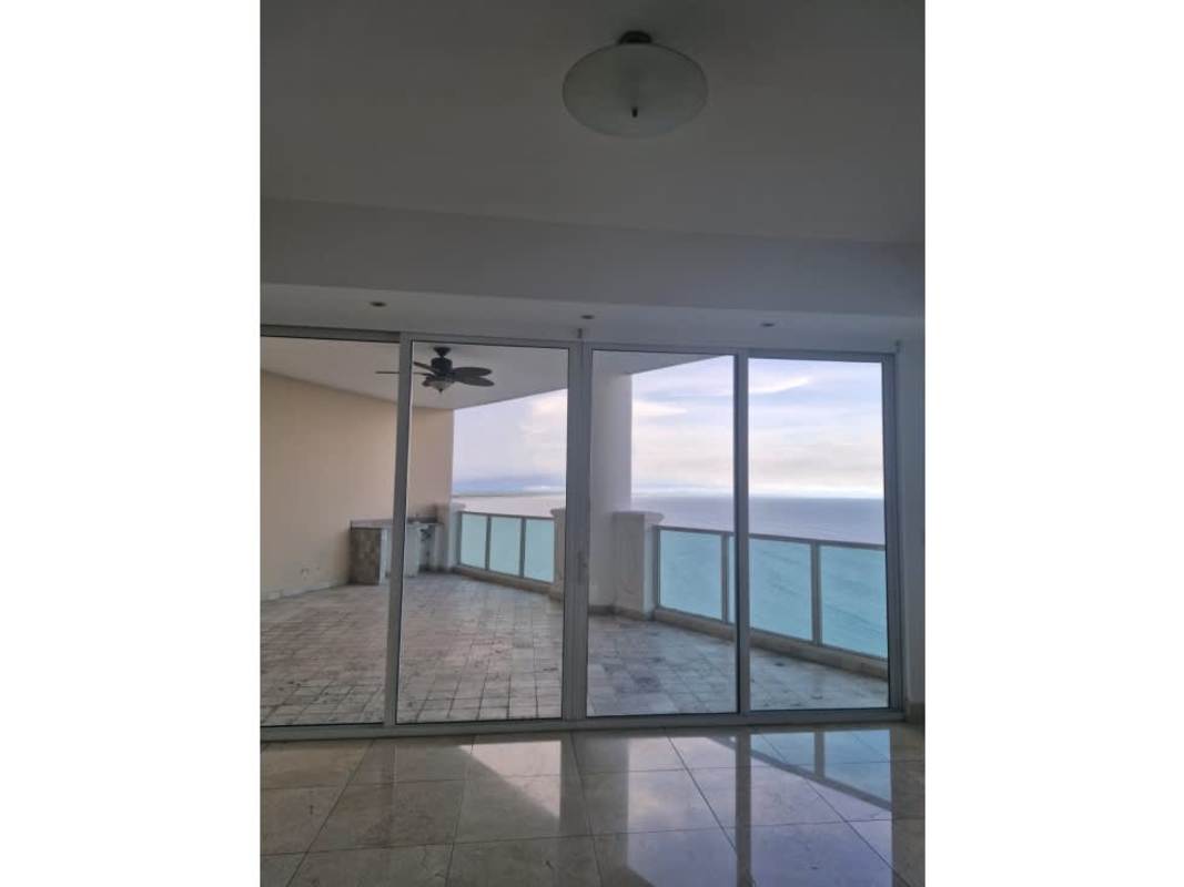 Private balcony with Pacific Ocean and skyline views from Venetian Tower Punta Pacifica