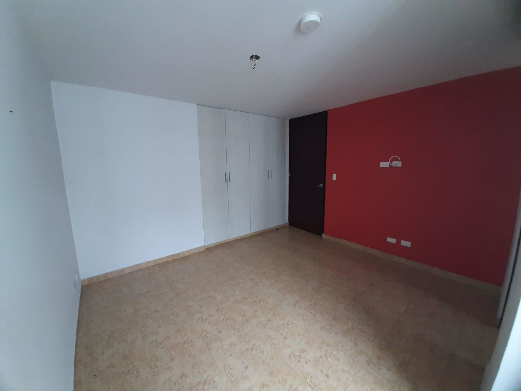 Modern lobby with seating area in PH Cosmopolitan Tower Panama