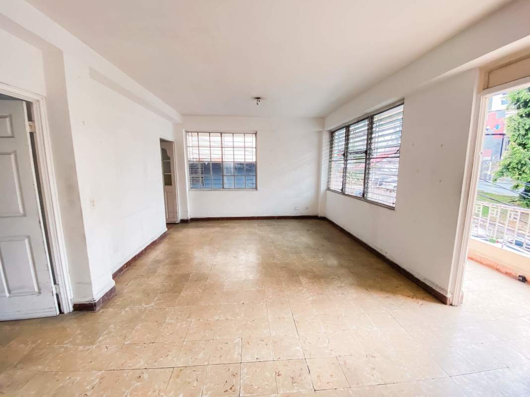 1BR 2BA Apartment with Balcony El Cangrejo PH My Boy