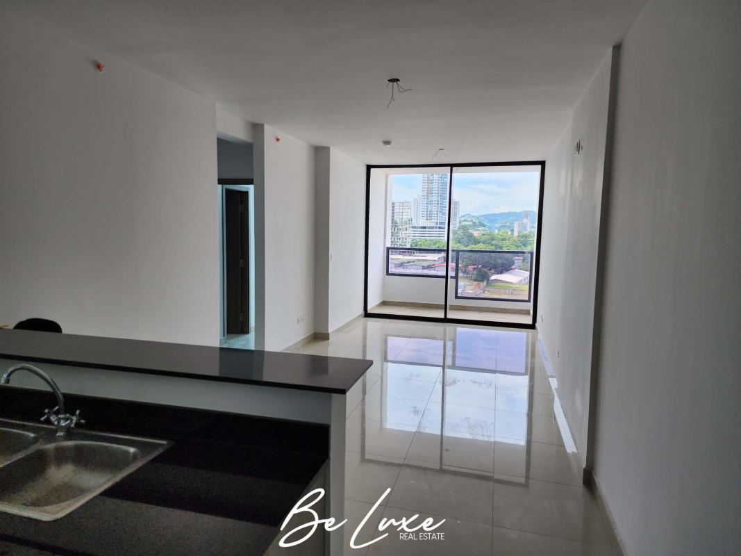 Second bedroom with large window porcelain floor PH Canvas Tower Parque Lefevre Panama