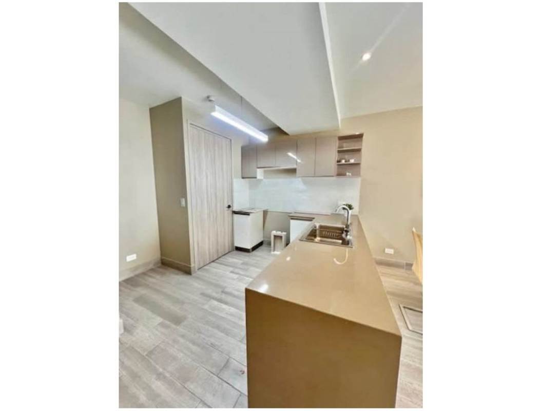 Stylish modular kitchen with imported finishes at PH Azurre Bella Vista Panama City