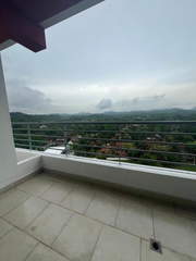 Penthouse Apartment for Sale in Clayton - 3 bedrooms