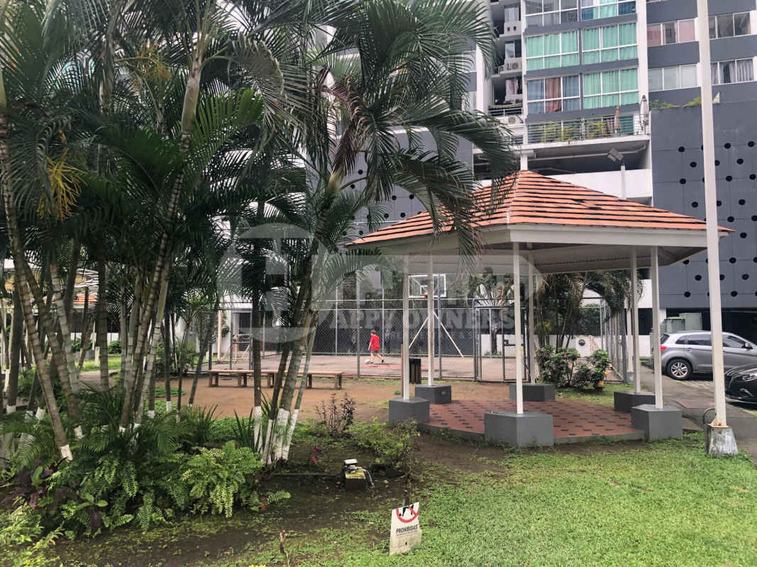 Gazebo, basketball court, green gardens and parking in PH Central Park Panama