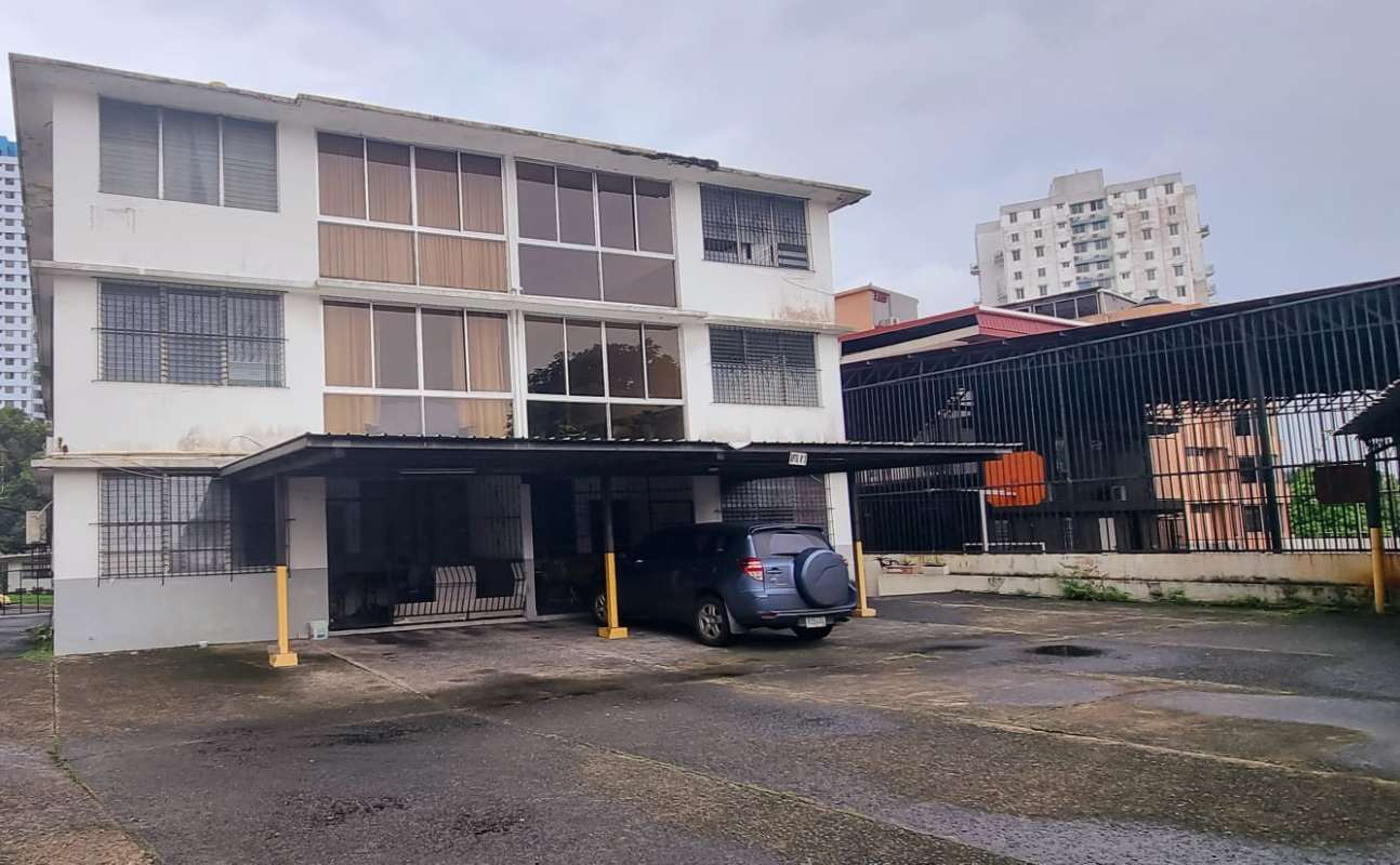 Spacious commercial ground floor unit with tiled floors recessed lighting and front window El Cangrejo Panama