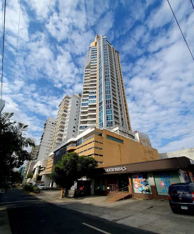 Spacious living room with large windows and skyline view PH Keops Tower San Francisco Panama