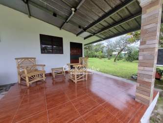 Covered outdoor patio and utility sink commercial-residential lot Volcán Panama