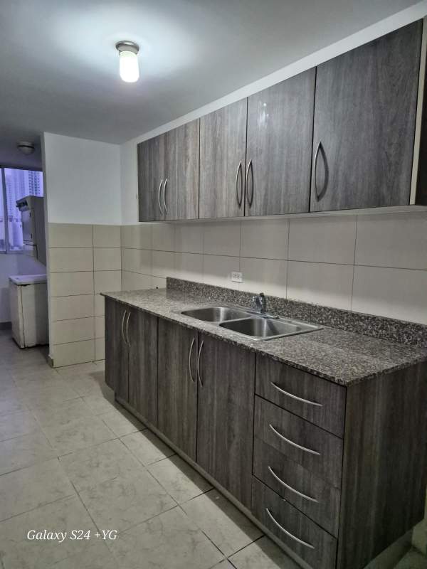 Bathroom with walk-in shower modern tiling PH La Loma Tower Panama City