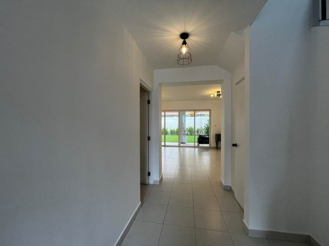 Second floor den or family room with natural lighting in Quintas de Versalles Panama