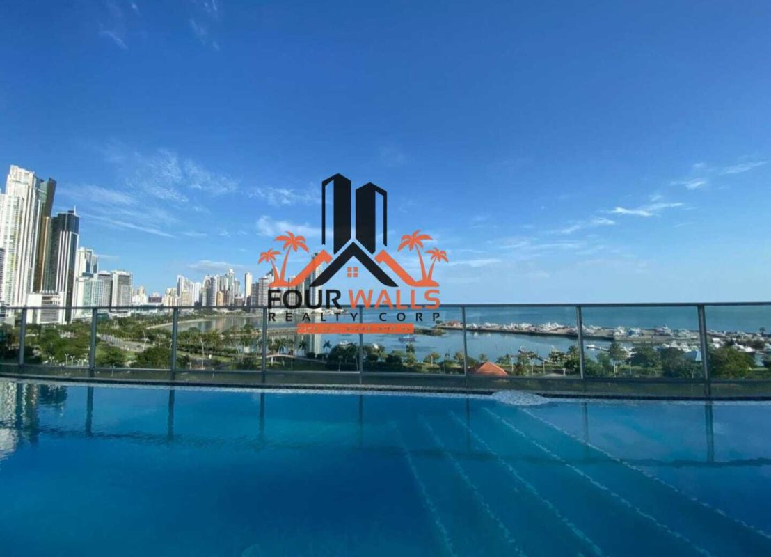 Infinity pool with ocean view Panama City PH Waters On The Bay Avenida Balboa