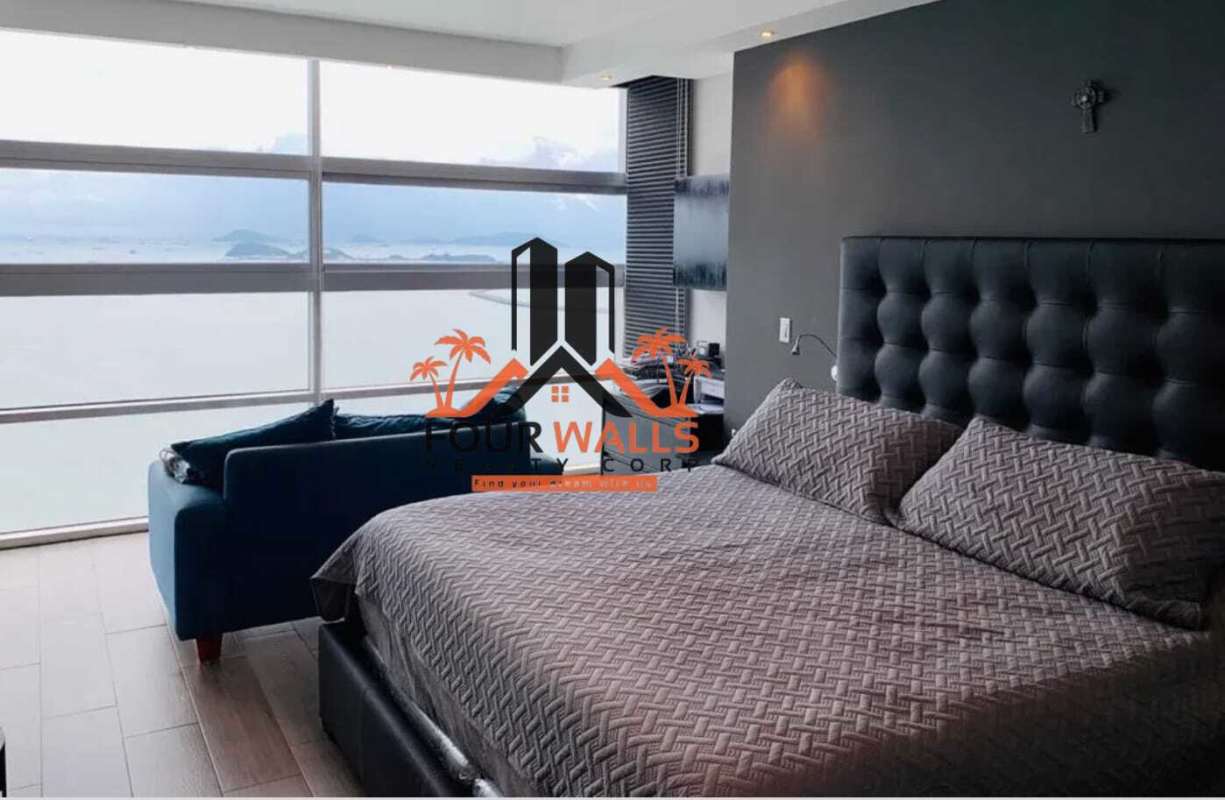 Infinity pool at PH Waters On The Bay overlooking ocean skyline Avenida Balboa