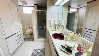 Apartment for Sale in San Francisco - 3 bedrooms