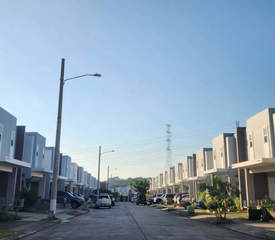 Townhouse for Rent in San Antonio - 3 bedrooms