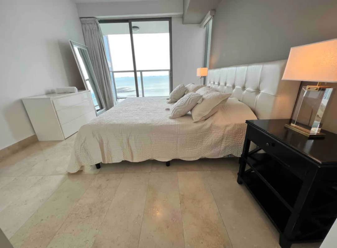 Double vanity bathroom with deluxe finishes at Yoo Panama Tower