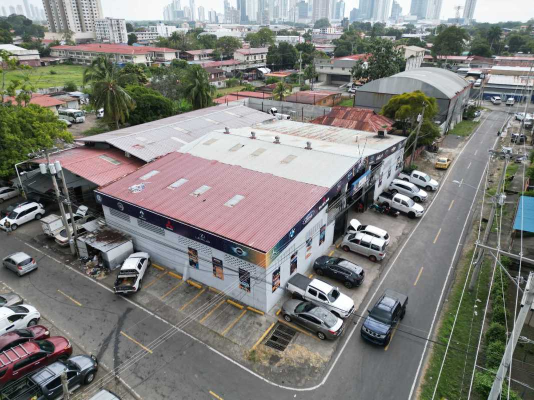Industrial garage area with vehicle lifts in commercial warehouse Panama City