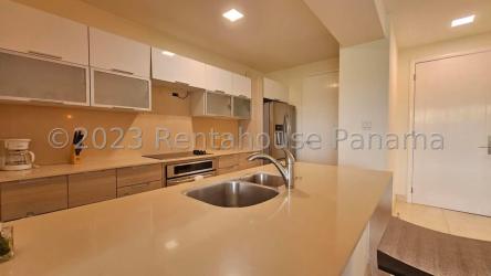 Pearl Club terrace with ocean access exclusive to PH Casa Bonita residents Panama