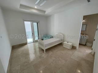 House for Sale in Costa Sur - 5 bedrooms