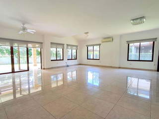 Property for rent in Panama City - 4 bedrooms