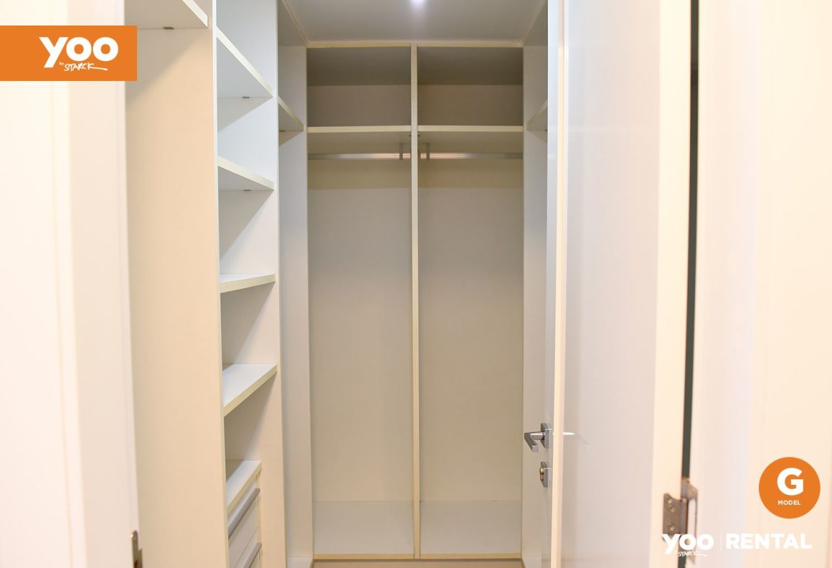 Modern bathroom with dual sinks and glass shower PH Yoo Panama