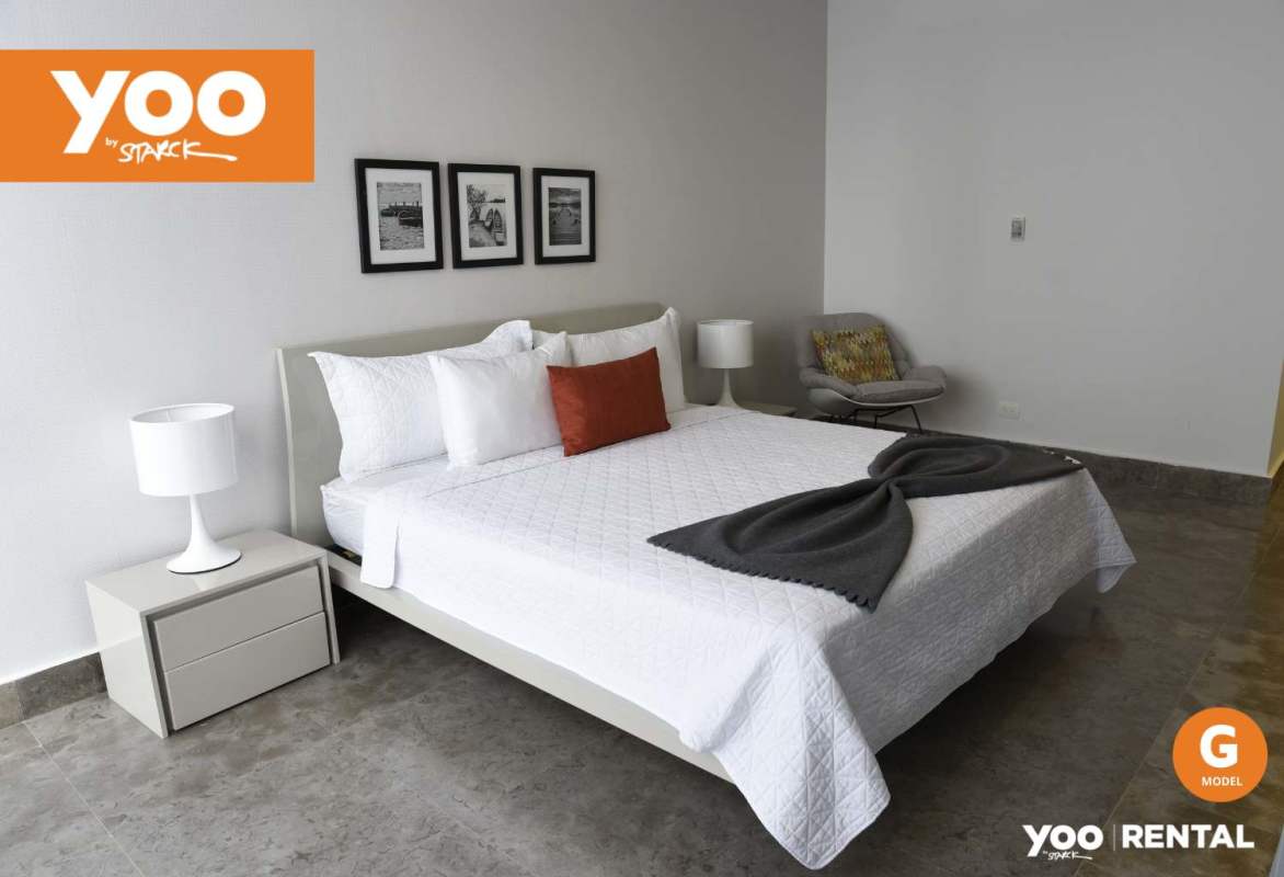 Luxury bathroom with double sinks glass shower PH Yoo Panama apartment Avenida Balboa