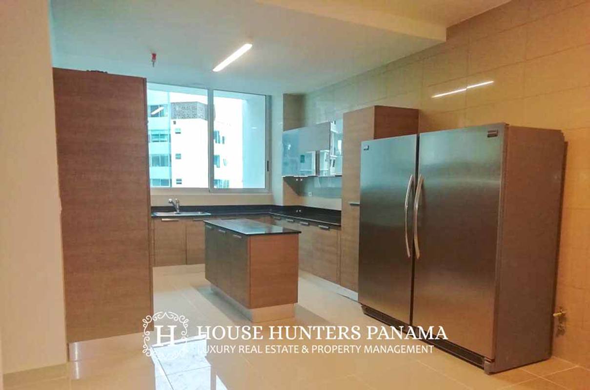 Modern kitchen design with appliances and marble counters PH Aventura Tower Punta Paitilla Panama