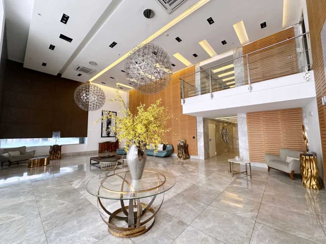 Contemporary lobby glass balcony double height ceiling PH Luxor 300 Panama