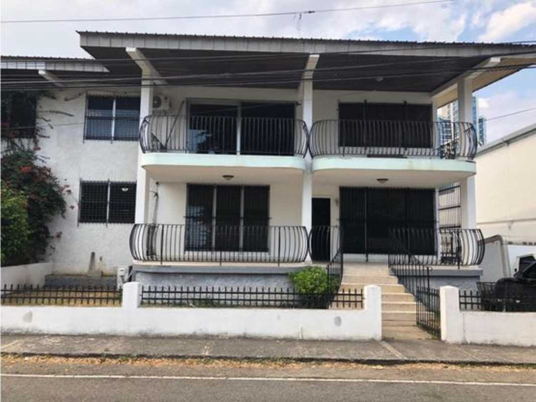 Spacious office with windows and tiled floor commercial space San Francisco Panama