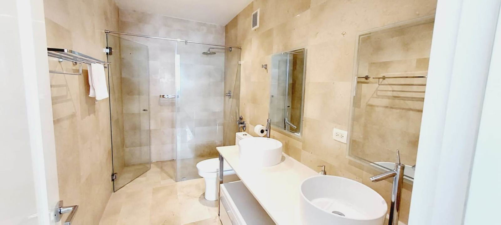 Sky lounge area with ocean and city views in PH Yoo luxury tower Panama