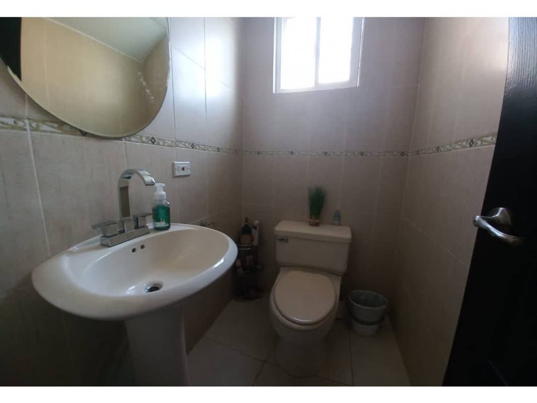 Modern kitchen with granite countertops, stainless appliances in Villa Alta Panama