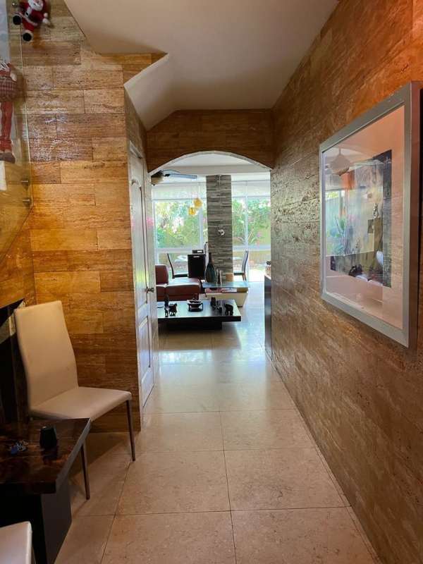 Remodeled dining room area with porcelain tile in PH Quintas de Versalles Costa Sur Panama